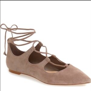 NWT Vince Camuto Emmari Flats in Stone Taupe